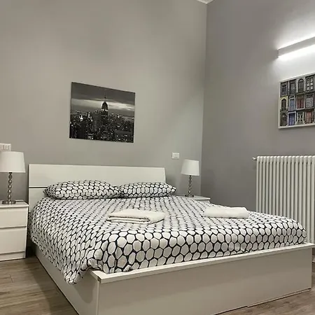 Jr Mm3 Repubblica -stazione-centro Direz- C3 * ميلان